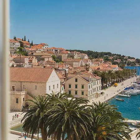 Park Hvar Χβαρ