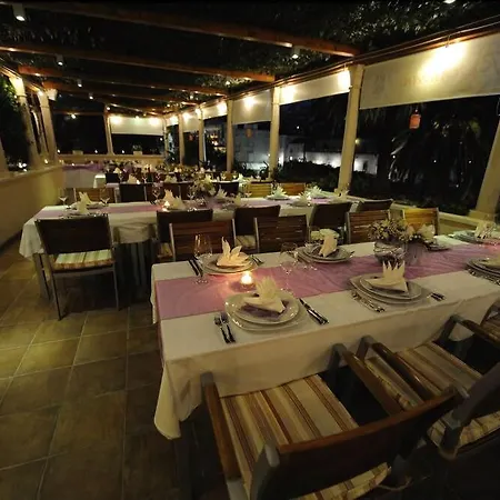 Park Hvar Ξενοδοχείο 4*