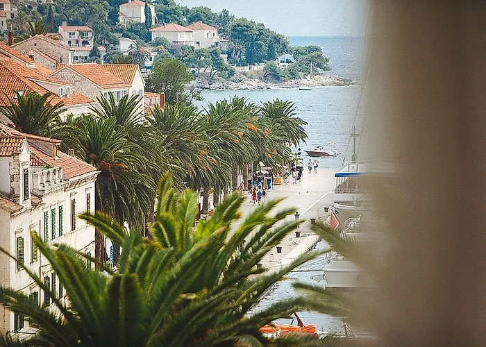 Park Hvar 4*
