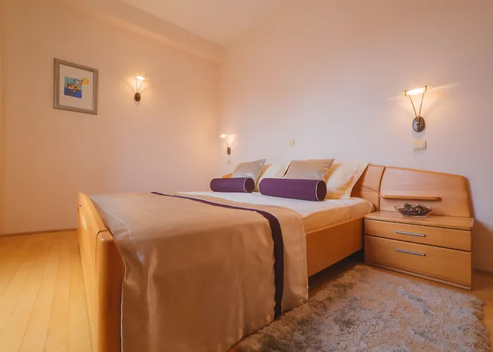 Park Hvar 4*
