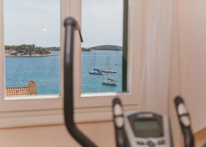 Park Hvar Hotel 4*